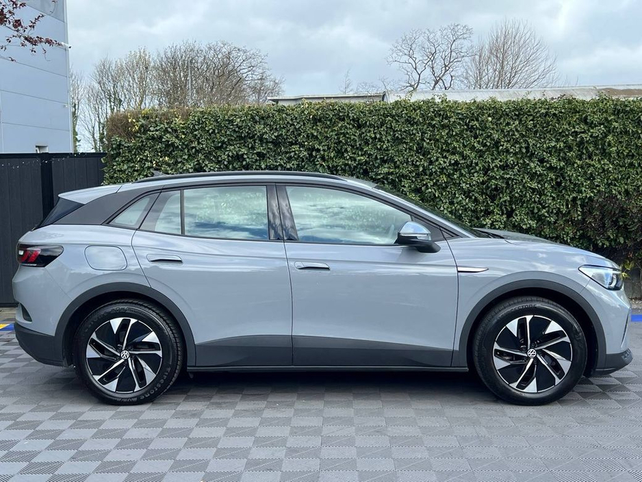 2023 Volkswagen ID.4 - image 2