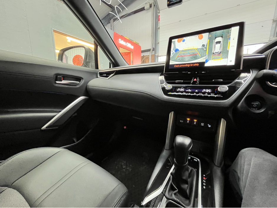 2024 Toyota Corolla - image 9