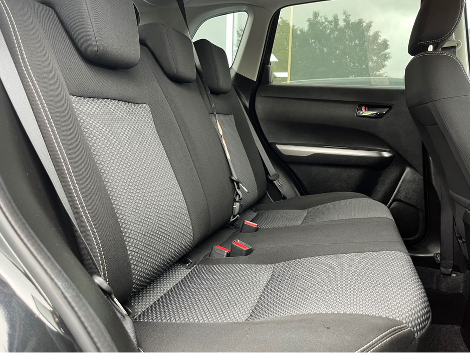 2023 Suzuki Vitara - image 14