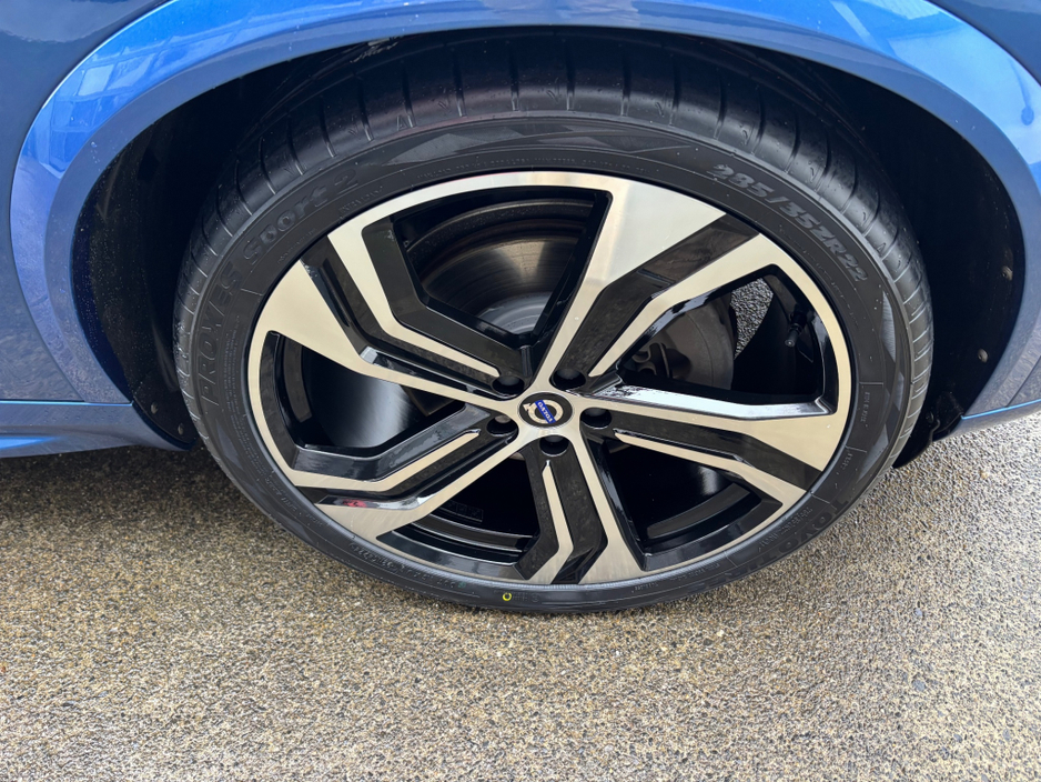 2019 Volvo XC90 - image 28