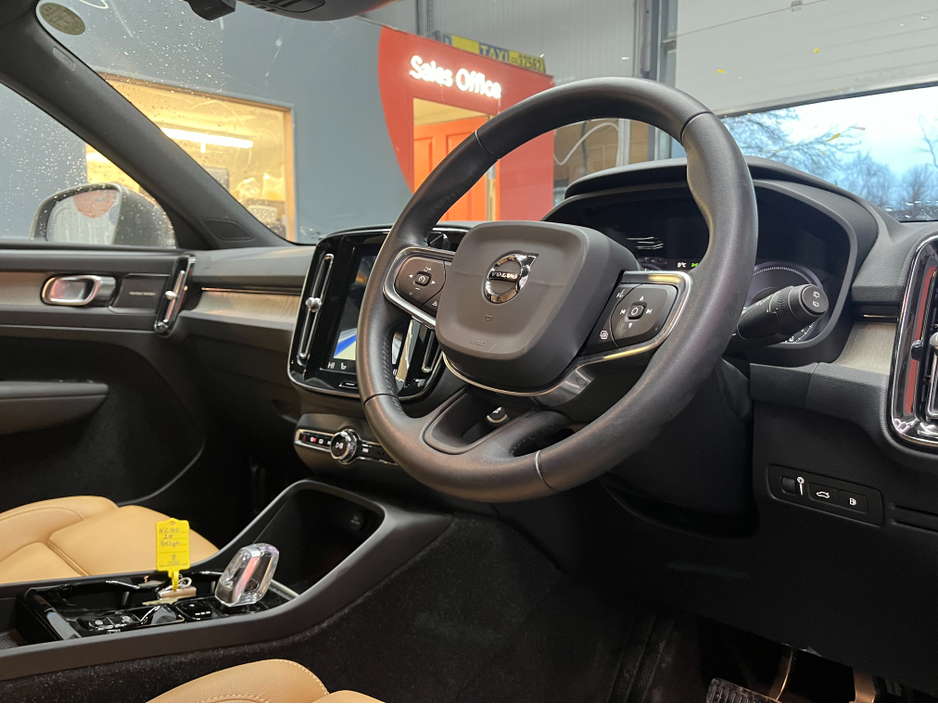 2020 Volvo XC40 €30950! 2020 VOLVO XC40 RECHARGE PLUG-IN HYBRID T5 1.5 AUTOMATIC / CRUISE CONTROL / 360° PARKING CAMERA / ELECTRIC MEMORY & HEATED SEATS / PANORAMIC SUNROOF / HEATED STEERING WHEEL / APPLE CARPLAY €30,950