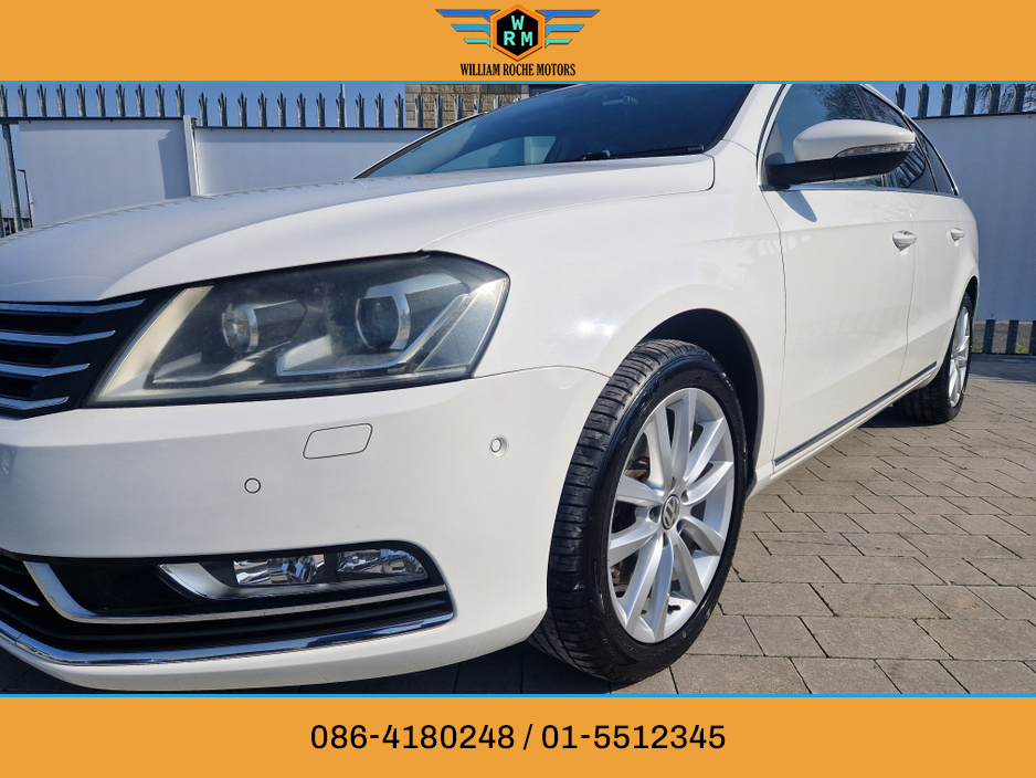 2013 Volkswagen Passat - image 5