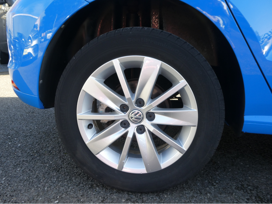 2015 Volkswagen Polo WITH NCT €10,650