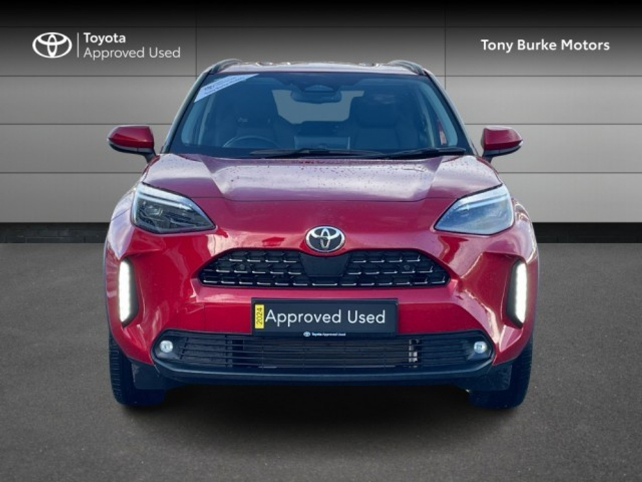 2024 Toyota Yaris Cross - image 4