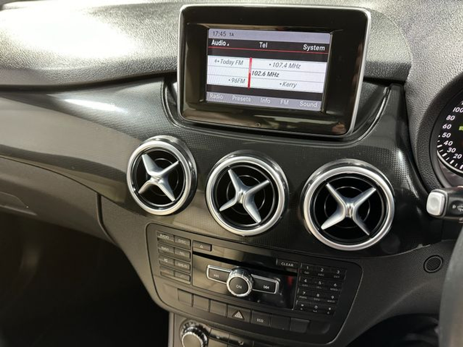 2013 Mercedes-Benz B Class B 180 CDi €10,800