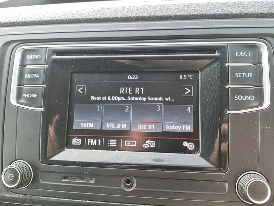 2017 Volkswagen Transporter - image 23