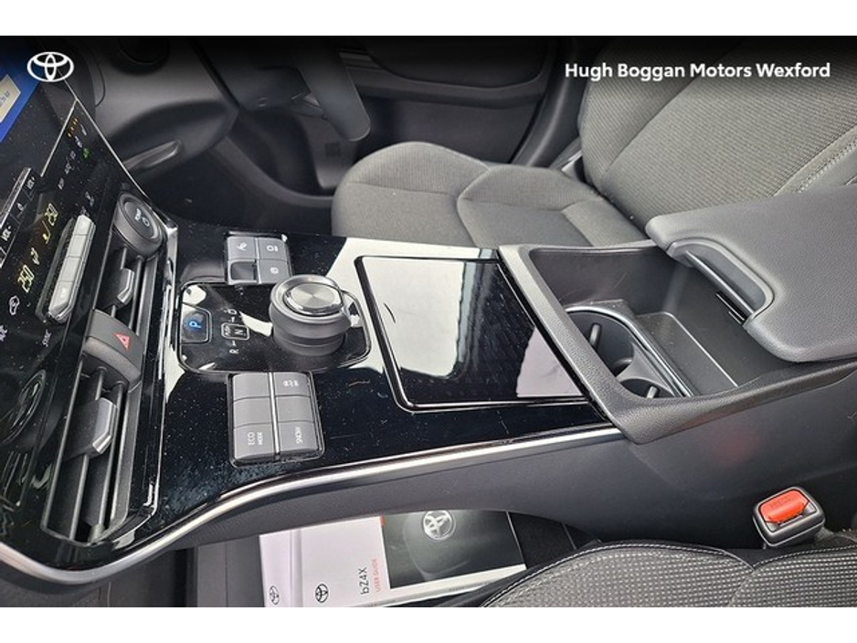 2025 Toyota bZ4X - image 15