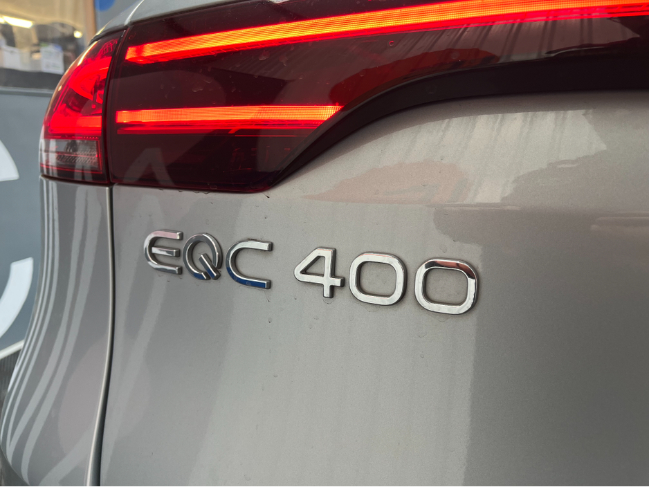 2020 Mercedes-Benz EQC - image 7