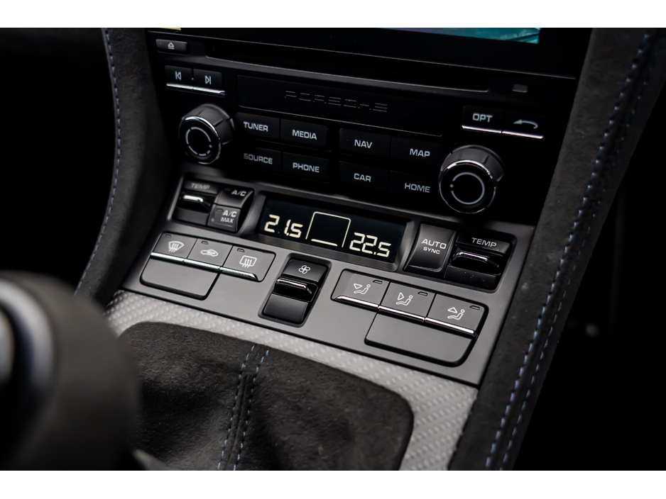 2023 Porsche 718 - image 25