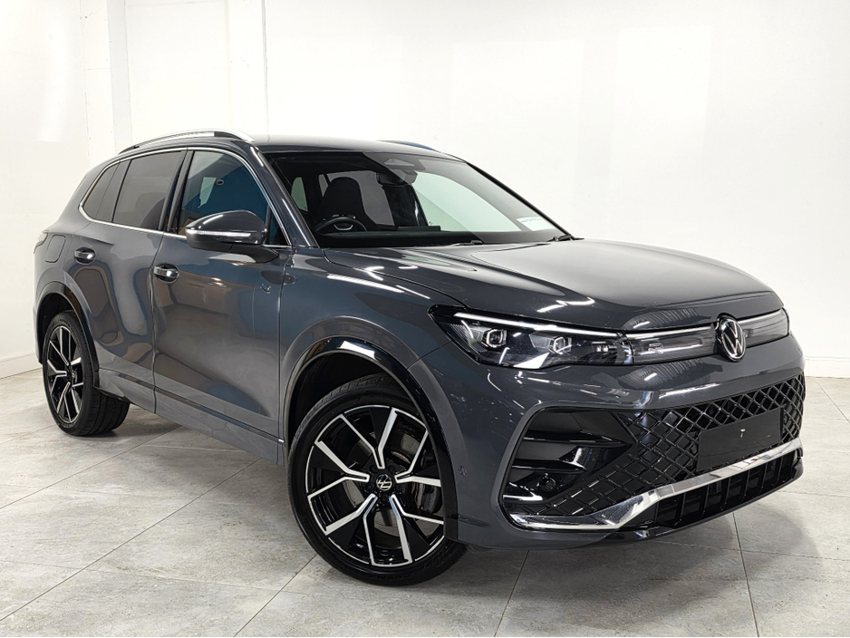 2024 Volkswagen Tiguan - image 5