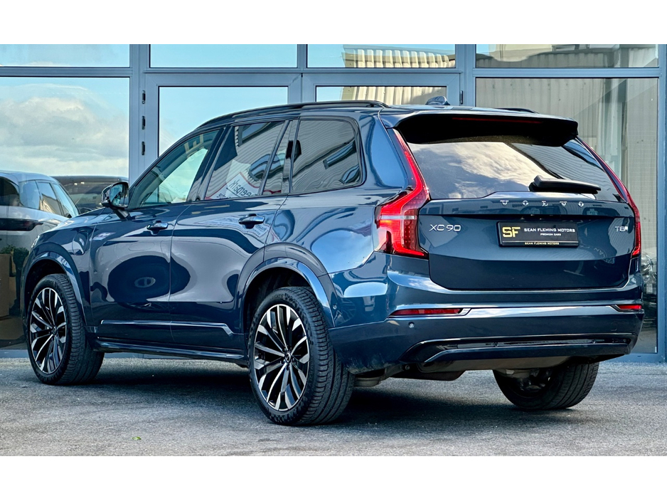 2025 Volvo XC90 - image 4