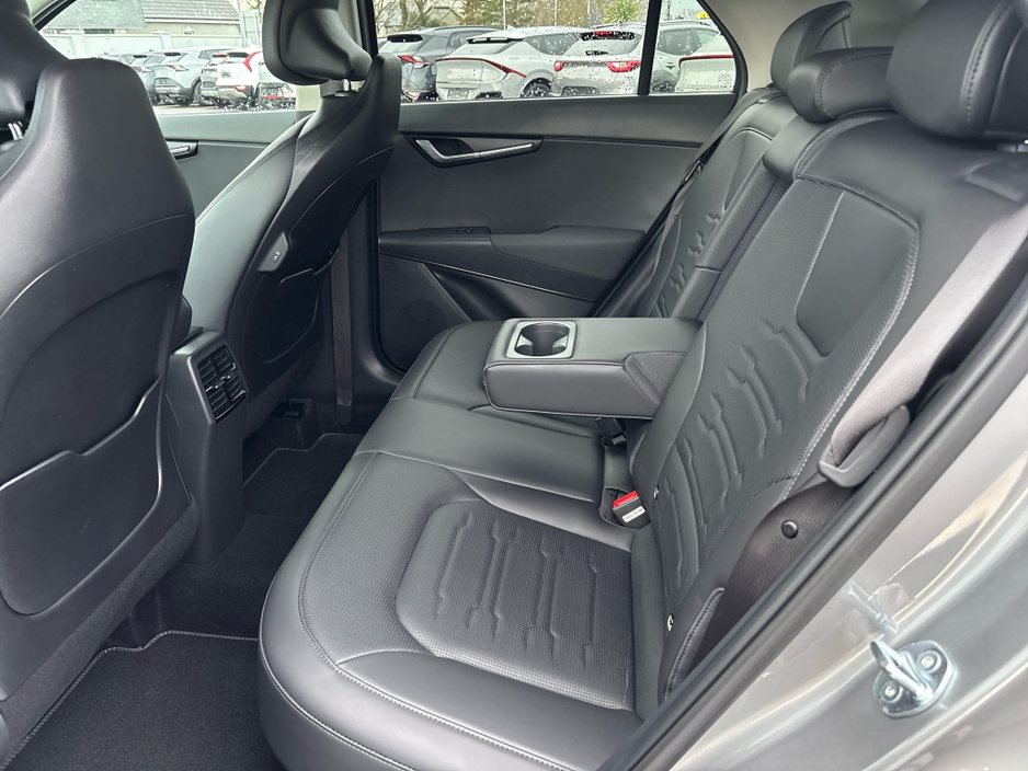 2025 Kia Niro HEV SEM €36,895