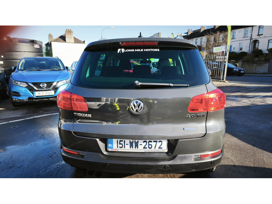 2015 Volkswagen Tiguan - image 4