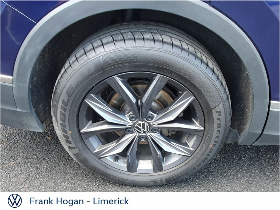 2022 Volkswagen Tiguan Allspace - image 9