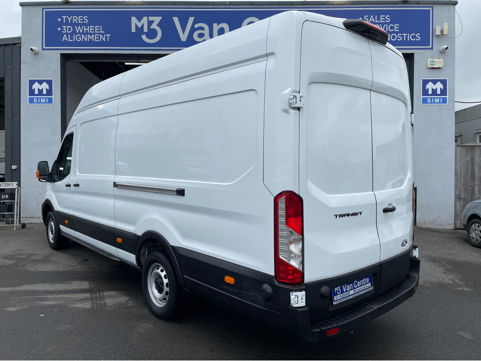 2025 Ford Transit - image 4