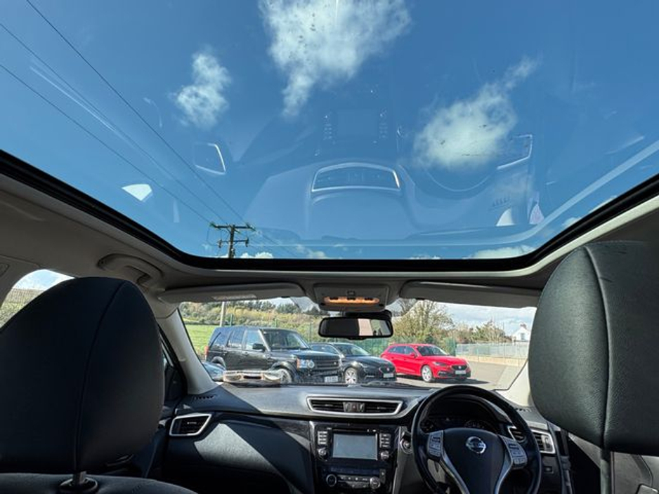 2014 Nissan Qashqai - image 9