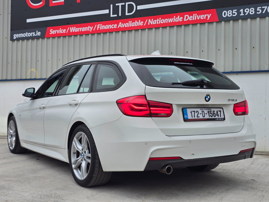 2017 BMW 3 Series - image 8