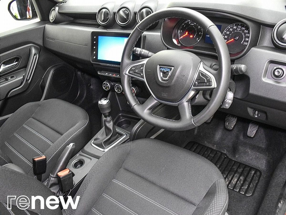2022 Dacia Duster - image 6