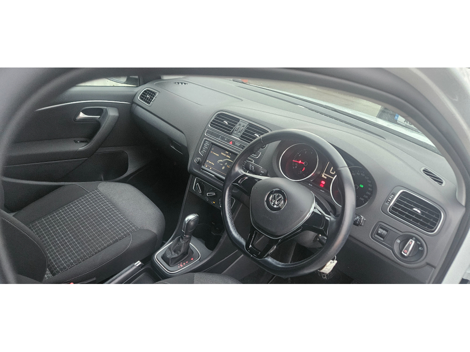2015 Volkswagen Polo AUTOMATIC 1.2 COMFORTLINE DSG LOW KMS €10,450