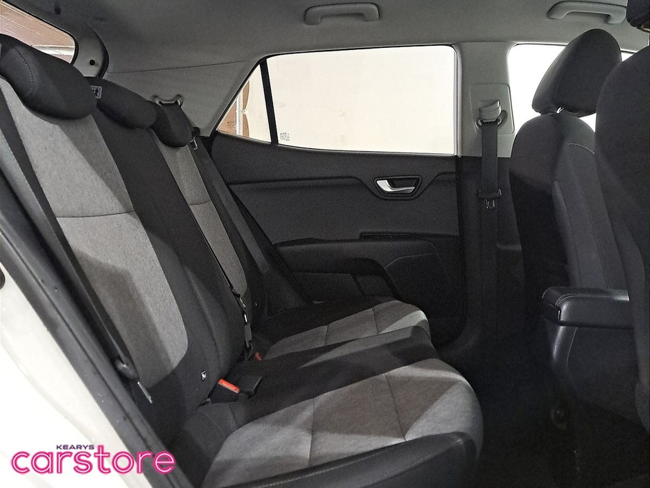 2018 Kia Stonic - image 13