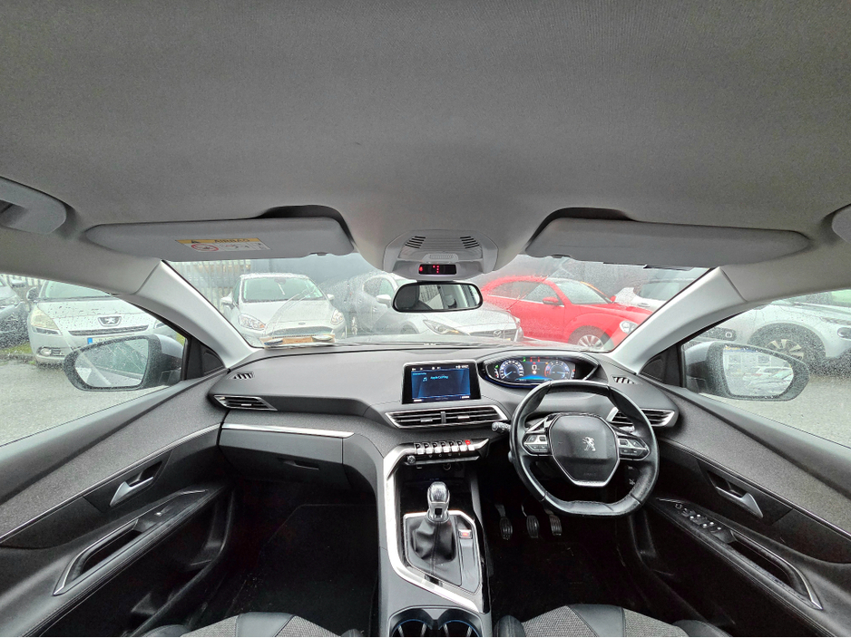 2019 Peugeot 3008 ALLURE 1.2 **  IRISH CAR ** HIGH SPEC MODEL ** REVERSE CAMERA ** HALF LEATHER ** ANDROID AUTO/APPLE CARPLAY ** LANE ASSIST **  2 KEYS ** €17,995