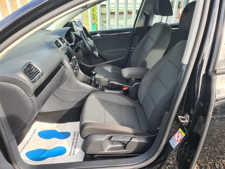 2012 Volkswagen Golf - image 9