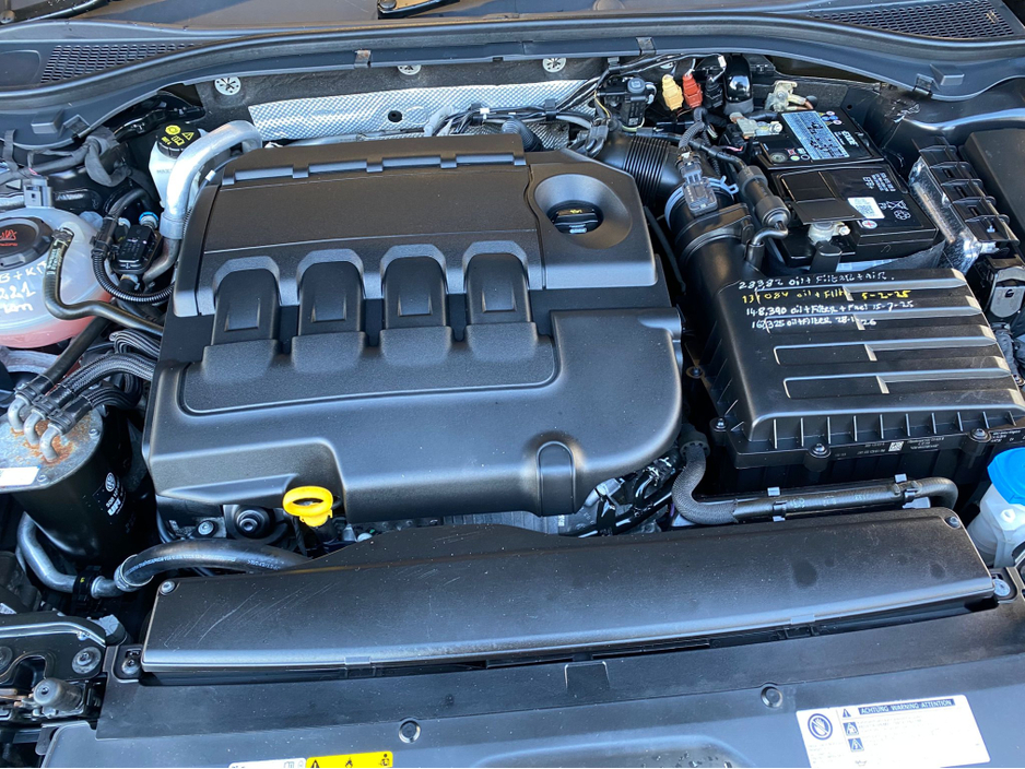 2020 Skoda Superb - image 22