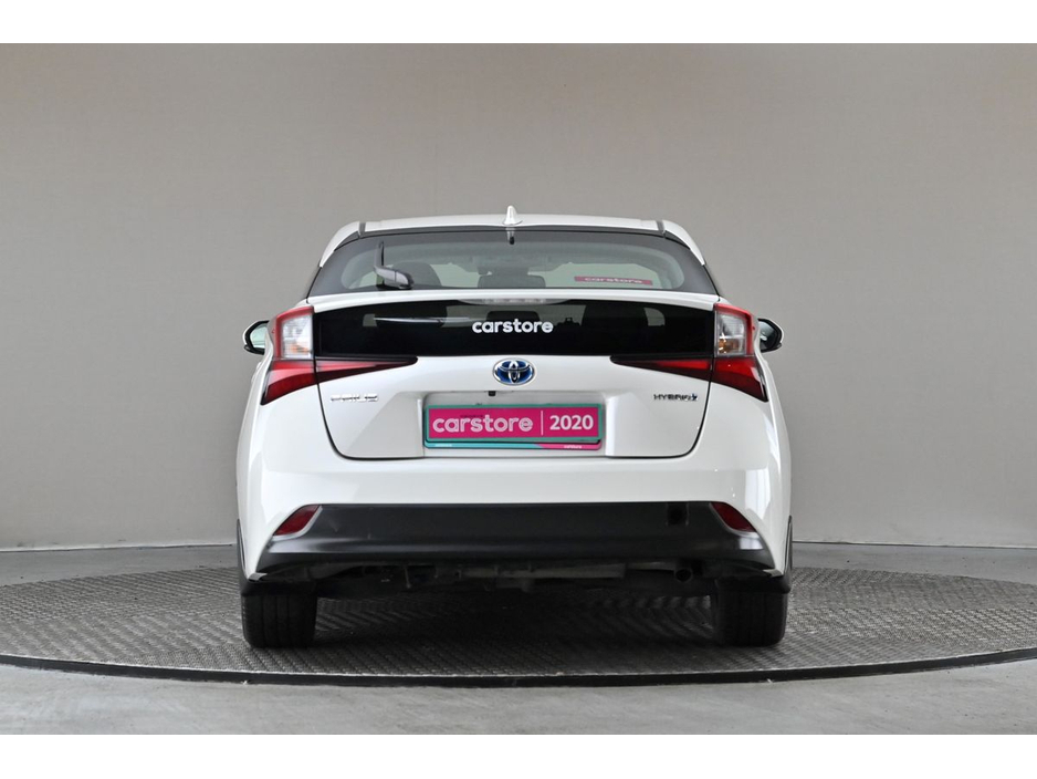 2020 Toyota Prius - image 8