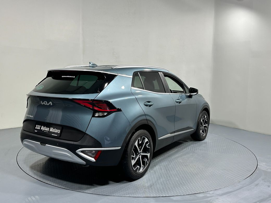 2023 Kia Sportage - image 7