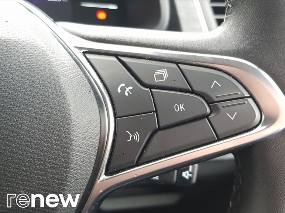 2025 Renault Trafic - image 18