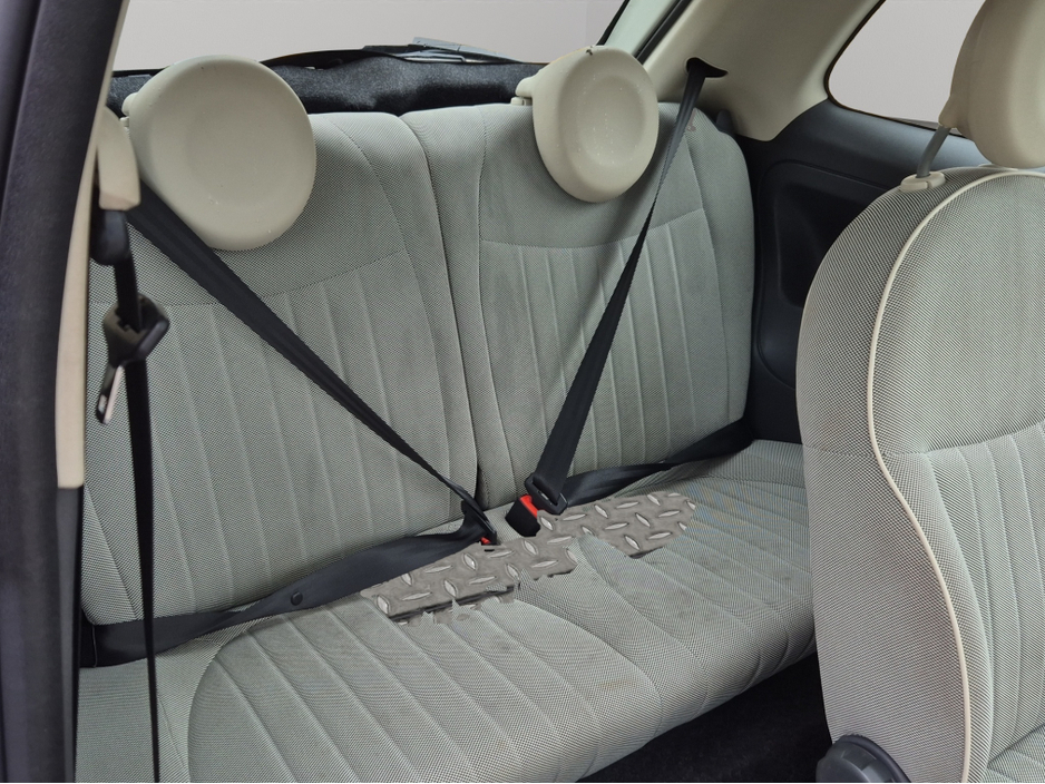 2013 Fiat 500 - image 16