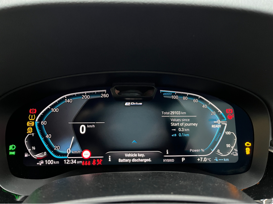 2022 BMW 5 Series - image 31