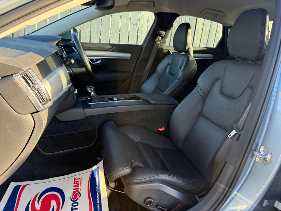 2020 Volvo S90 2020 VOLVO MOMENTUM PLUS  2.0 D4 €31,500