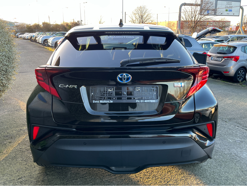 2023 Toyota C-HR SOL HYBRID AUTOMATIC 1.8 PETROL //LOW MILES//HIGH SPEC//HALF LEATHER HEATED SEATS//360 PARKING CAMERAS//KEYLESS ENTRY// €29,950