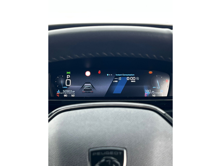 2023 Peugeot 308 - image 9