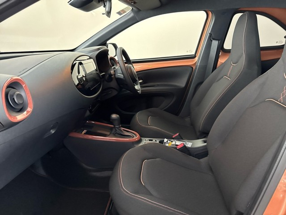 2026 Toyota Aygo X Hybrid Design €28,520