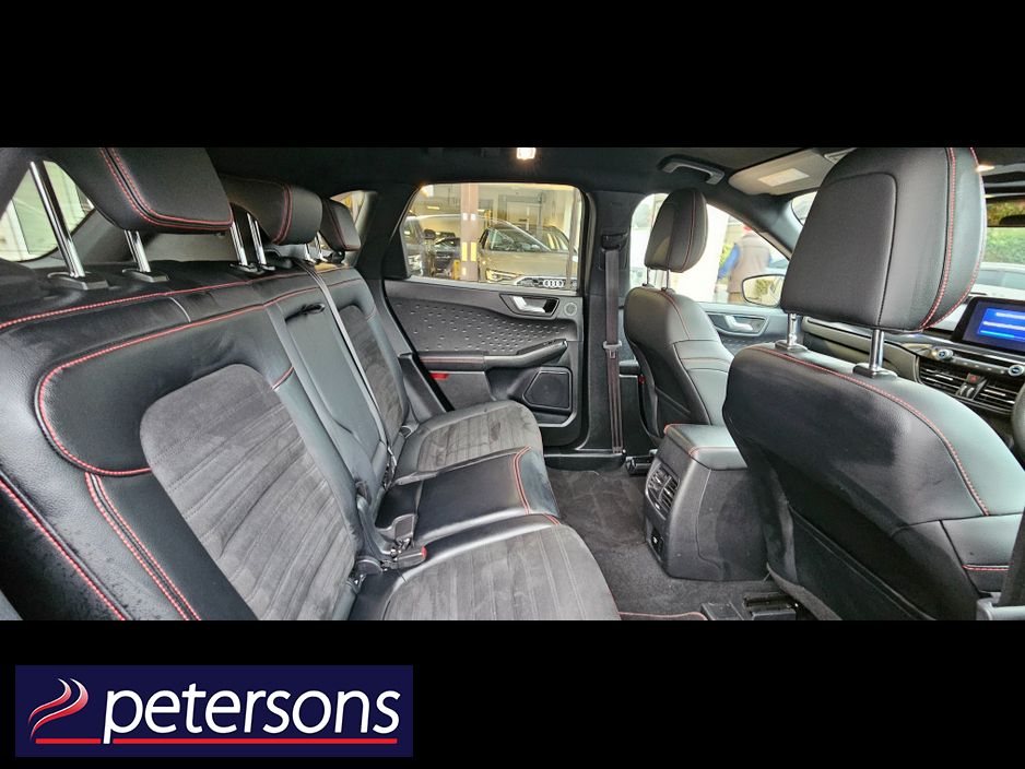 2020 Ford Kuga - image 13