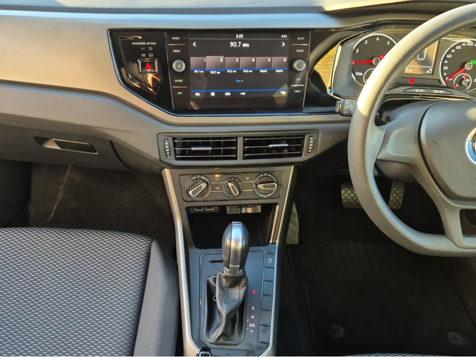 2020 Volkswagen Polo 1.0 AUTOMATIC *** ONLY 1,600 MILES FROM NEW **** CRUISE CONTROL ****  202 REG *** €19,950