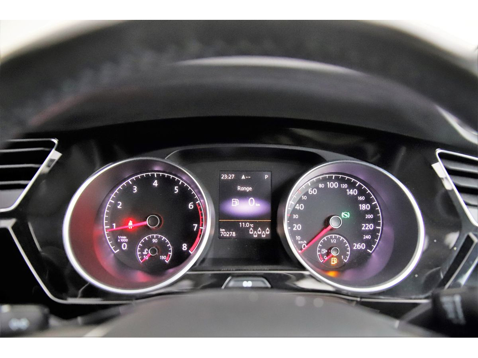 2016 Volkswagen Touran - image 19