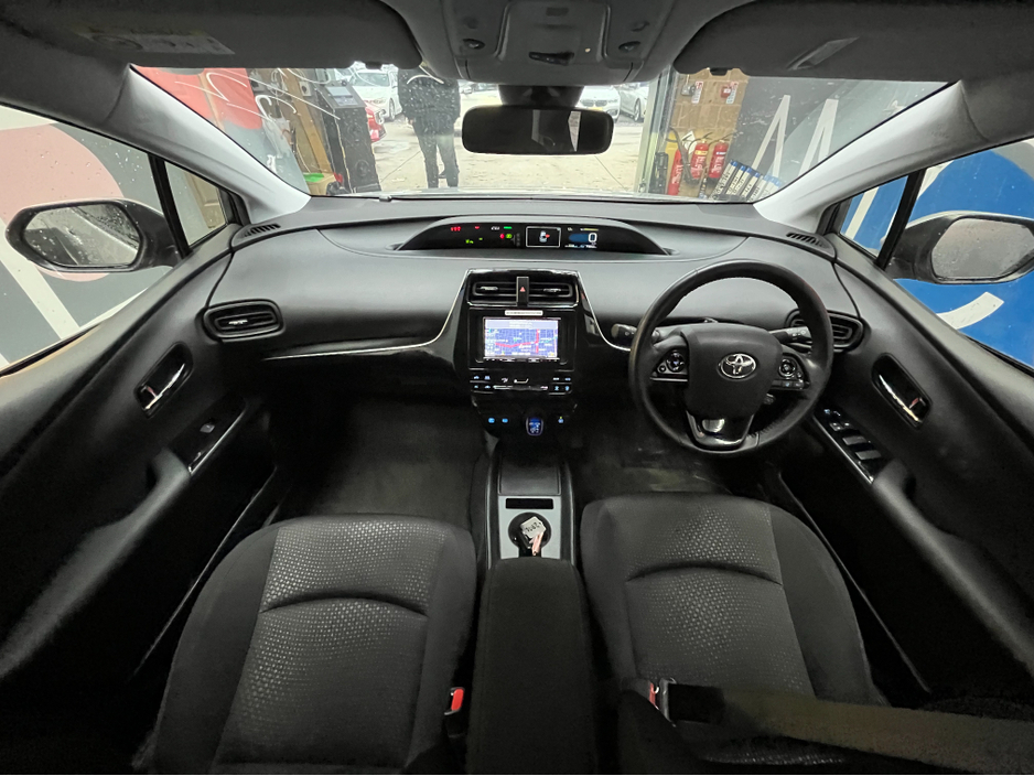 2022 Toyota Prius - image 14