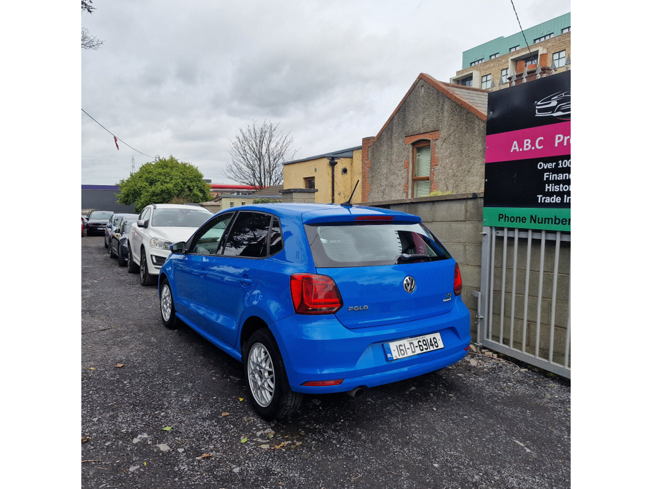 2016 Volkswagen Polo - image 4