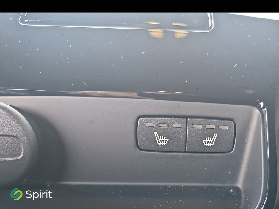 2021 Volvo V90 - image 14