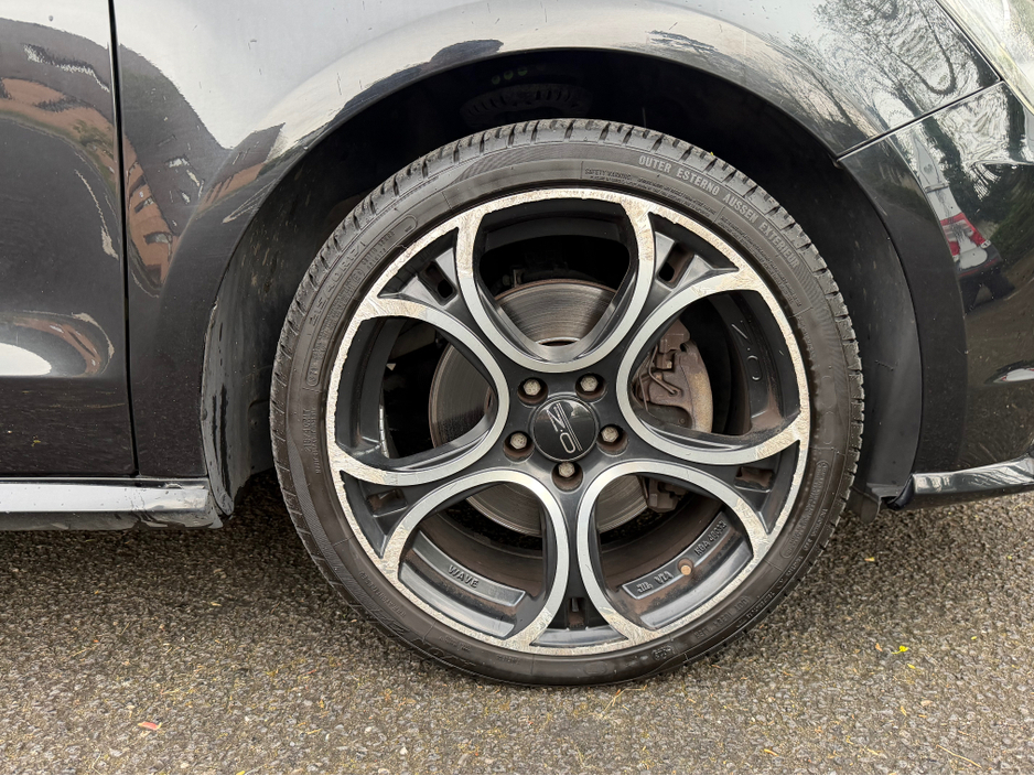 2013 Audi A1 - image 4