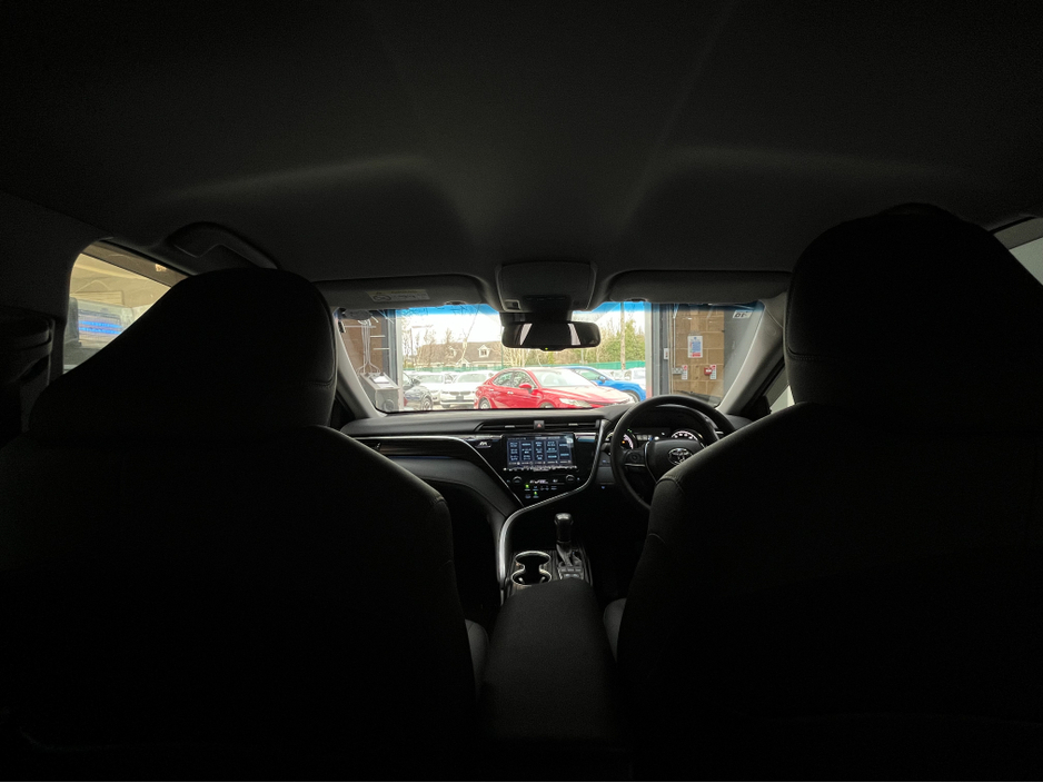 2018 Toyota Camry - image 15