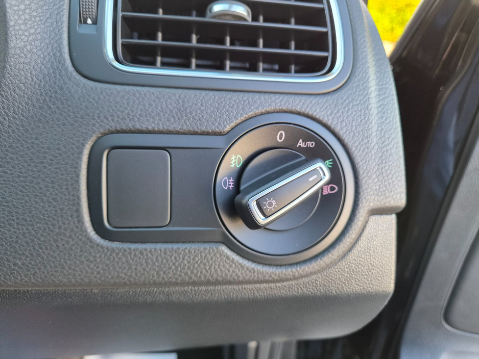 2017 Volkswagen Polo - image 19