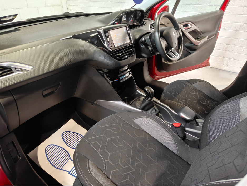 2019 Peugeot 2008 - image 14