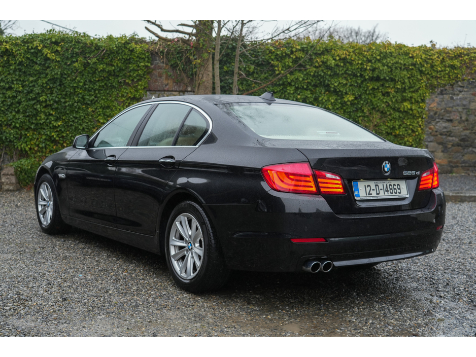 2012 BMW 5 Series - image 3