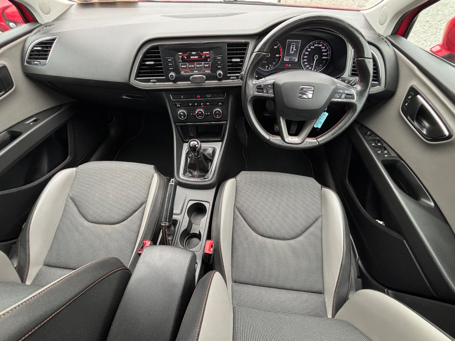 2015 SEAT Leon - image 25