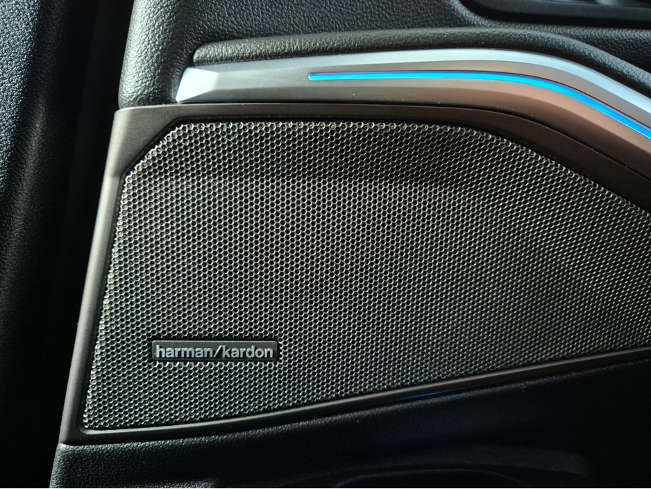 2021 BMW 3 Series 330E M-SPORT PRO PACKAGE SHADOW EDITION €28,950