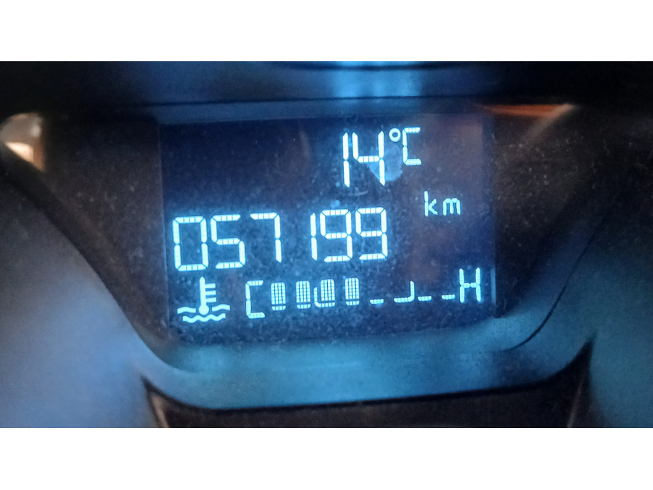 2015 Ford Fiesta - image 2